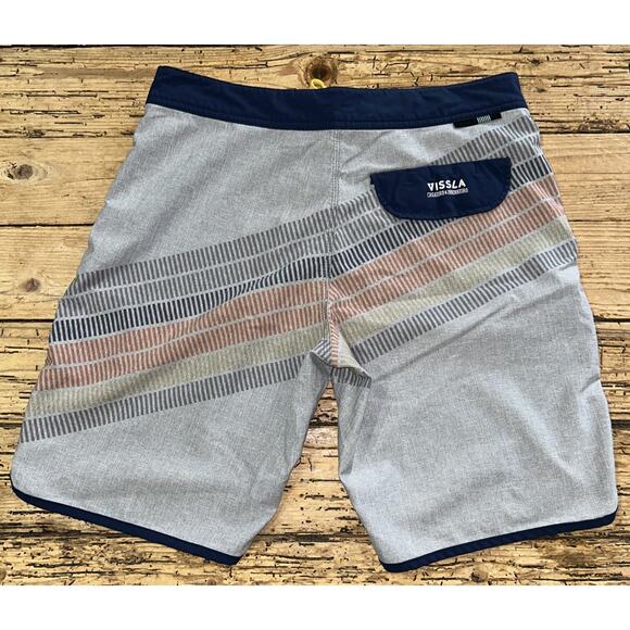 Vissla Men’s Size 30 Multicolored Drain Pipes 20” Board shorts - Picture 2 of 6